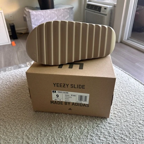 NWT adidas Yeezy Slide - Pure - Size 9 adidas Yeezy Slide Pure (First Release) | eBay main image 4